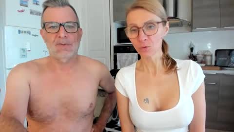 Snapshot of munishpunish chatting on 02.10.26 LOVELY JULIA Peter DAY online show from 02.10.26