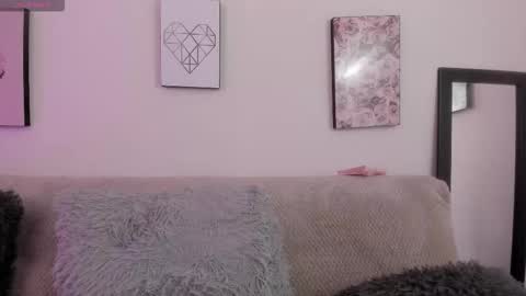 Snapshot of muriell_69 chatting on 09.16.25 muriell_69 online show from 09.16.25