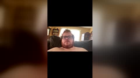 Snapshot of murtyg chatting on 05.17.26 murtyg online show from 05.17.26