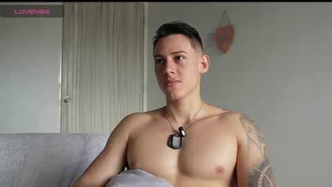 Snapshot of muscle_king_cum chatting on 06.17.26 muscle_king_cum online show from 06.17.26