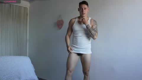 Snapshot of muscle_king_cum chatting on 06.20.26 muscle_king_cum online show from 06.20.26