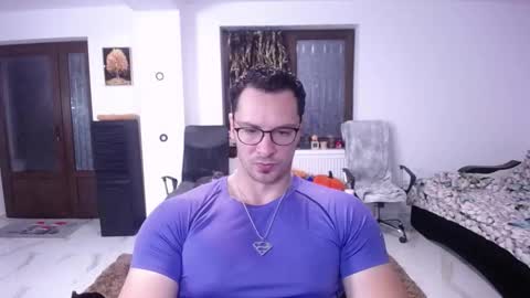 Snapshot of muscleaj69 chatting on 11.11.25 AJ online show from 11.11.25