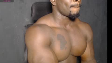 Snapshot of musclegodsammy23 chatting on 12.04.24 musclegod23 online show from 12.04.24