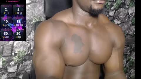 Snapshot of musclegodsammy23 chatting on 12.18.24 musclegod23 online show from 12.18.24