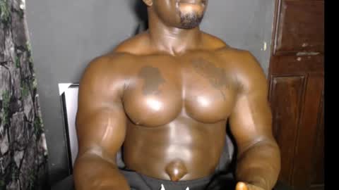 Snapshot of musclegodsammy23 chatting on 01.22.25 musclegod23 online show from 01.22.25