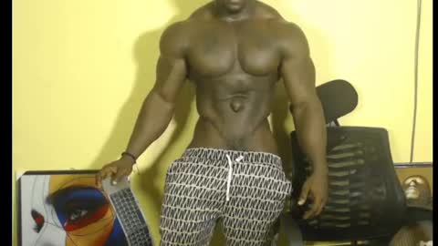 Snapshot of musclegodsammy23 chatting on 02.13.25 musclegod23 online show from 02.13.25