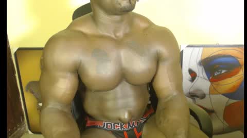 Snapshot of musclegodsammy23 chatting on 02.26.25 musclegod23 online show from 02.26.25