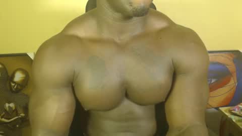 Snapshot of musclegodsammy23 chatting on 03.07.25 musclegod23 online show from 03.07.25