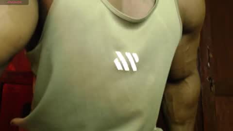 Snapshot of musclegodsammy23 chatting on 09.09.25 musclegod23 online show from 09.09.25