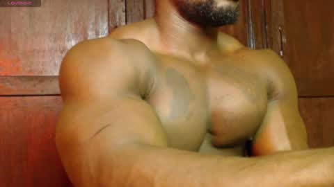 Snapshot of musclegodsammy23 chatting on 09.10.25 musclegod23 online show from 09.10.25