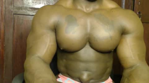 Snapshot of musclegodsammy23 chatting on 09.12.25 musclegod23 online show from 09.12.25