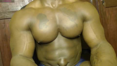Snapshot of musclegodsammy23 chatting on 09.20.25 musclegod23 online show from 09.20.25
