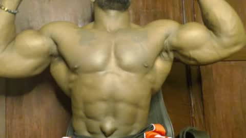 Snapshot of musclegodsammy23 chatting on 09.28.25 musclegod23 online show from 09.28.25