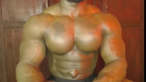 Snapshot of musclegodsammy23 chatting on 10.22.25 musclegod23 online show from 10.22.25