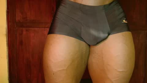 Snapshot of musclegodsammy23 chatting on 01.12.26 musclegod23 online show from 01.12.26