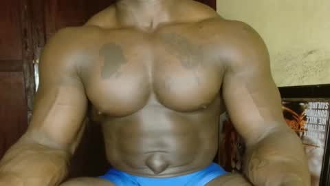 Snapshot of musclegodsammy23 chatting on 02.11.26 musclegod23 online show from 02.11.26