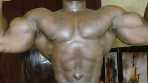 Snapshot of musclegodsammy23 chatting on 03.19.26 musclegod23 online show from 03.19.26