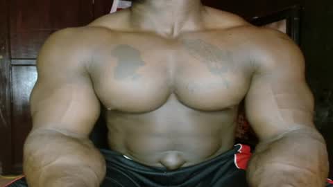 musclegod23 online show from 07.14.26