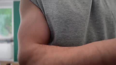 musclehair3 online show from 04.08.26