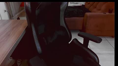 Snapshot of muscleweed420 chatting on 01.08.26 Ragnar online show from 01.08.26