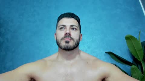 Snapshot of muscularmaster chatting on 01.24.25 muscularmaster onlyfans online show from 01.24.25