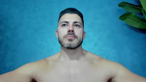 Snapshot of muscularmaster chatting on 09.18.25 muscularmaster onlyfans online show from 09.18.25