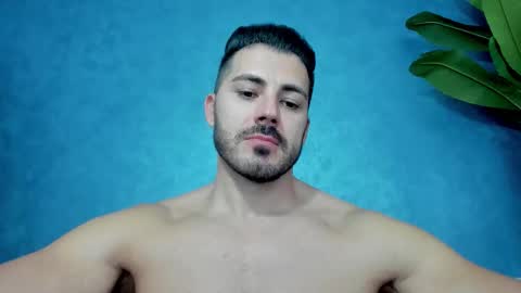 Snapshot of muscularmaster chatting on 09.23.25 muscularmaster onlyfans online show from 09.23.25