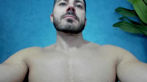 Snapshot of muscularmaster chatting on 09.30.25 muscularmaster onlyfans online show from 09.30.25
