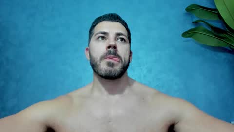 Snapshot of muscularmaster chatting on 10.01.25 muscularmaster onlyfans online show from 10.01.25