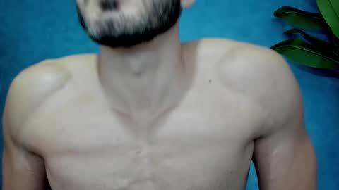 Snapshot of muscularmaster chatting on 10.02.25 muscularmaster onlyfans online show from 10.02.25