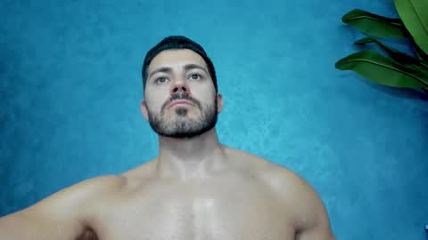 Snapshot of muscularmaster chatting on 10.03.25 muscularmaster onlyfans online show from 10.03.25