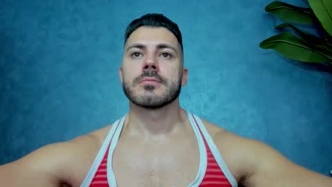 Snapshot of muscularmaster chatting on 10.09.25 muscularmaster onlyfans online show from 10.09.25