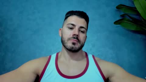 Snapshot of muscularmaster chatting on 10.13.25 muscularmaster onlyfans online show from 10.13.25
