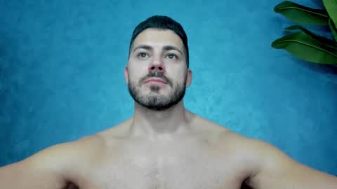 Snapshot of muscularmaster chatting on 10.15.25 muscularmaster onlyfans online show from 10.15.25