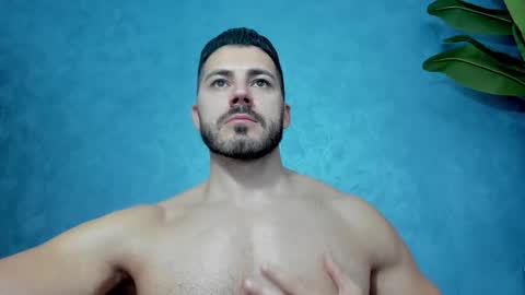 Snapshot of muscularmaster chatting on 10.16.25 muscularmaster onlyfans online show from 10.16.25