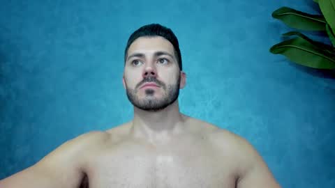 Snapshot of muscularmaster chatting on 10.20.25 muscularmaster onlyfans online show from 10.20.25