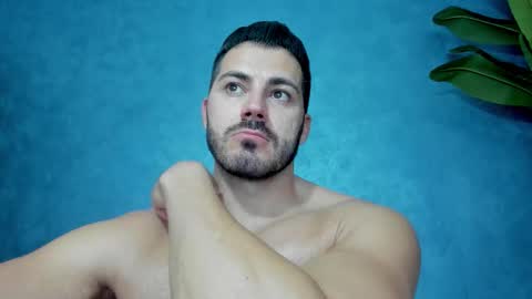 Snapshot of muscularmaster chatting on 10.21.25 muscularmaster onlyfans online show from 10.21.25