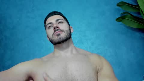 Snapshot of muscularmaster chatting on 10.24.25 muscularmaster onlyfans online show from 10.24.25