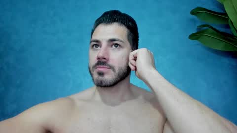 Snapshot of muscularmaster chatting on 10.28.25 muscularmaster onlyfans online show from 10.28.25