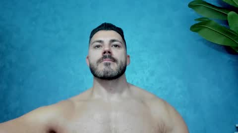 Snapshot of muscularmaster chatting on 11.01.25 muscularmaster onlyfans online show from 11.01.25