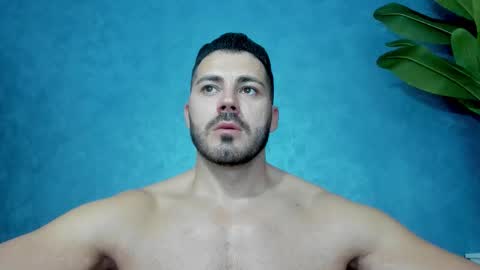 Snapshot of muscularmaster chatting on 11.04.25 muscularmaster onlyfans online show from 11.04.25