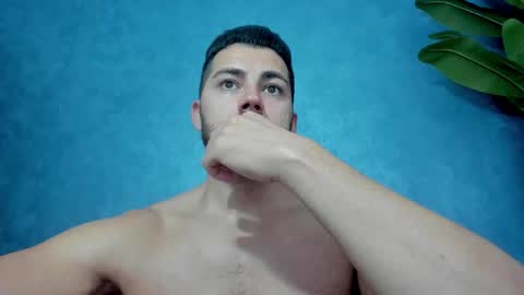 Snapshot of muscularmaster chatting on 11.08.25 muscularmaster onlyfans online show from 11.08.25