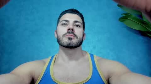 Snapshot of muscularmaster chatting on 11.13.25 muscularmaster onlyfans online show from 11.13.25