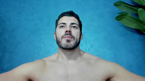 Snapshot of muscularmaster chatting on 11.26.25 muscularmaster onlyfans online show from 11.26.25