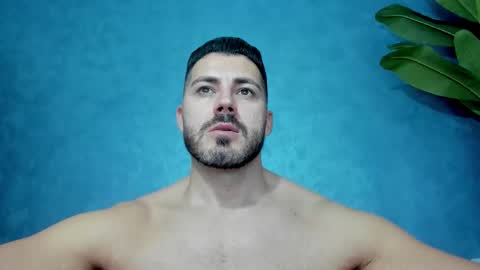 Snapshot of muscularmaster chatting on 11.28.25 muscularmaster onlyfans online show from 11.28.25