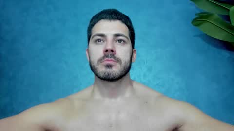 Snapshot of muscularmaster chatting on 12.21.25 muscularmaster onlyfans online show from 12.21.25