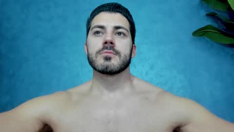 Snapshot of muscularmaster chatting on 12.22.25 muscularmaster onlyfans online show from 12.22.25