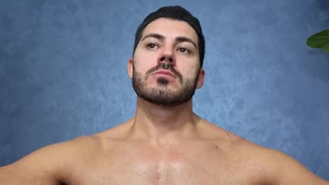 Snapshot of muscularmaster chatting on 01.12.26 muscularmaster onlyfans online show from 01.12.26