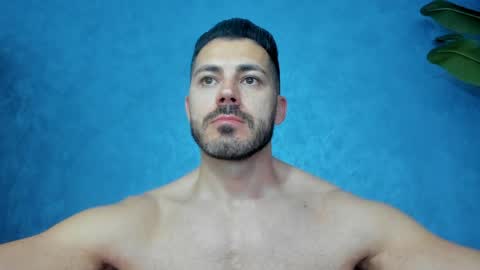 Snapshot of muscularmaster chatting on 05.11.26 muscularmaster onlyfans online show from 05.11.26