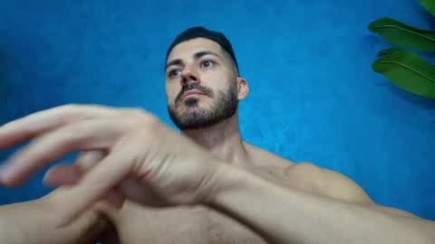 Snapshot of muscularmaster chatting on 06.06.26 muscularmaster onlyfans online show from 06.06.26